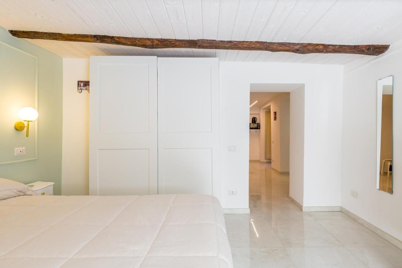 Umberto'S Nest At Toledo Apartment Наполи Екстериор снимка