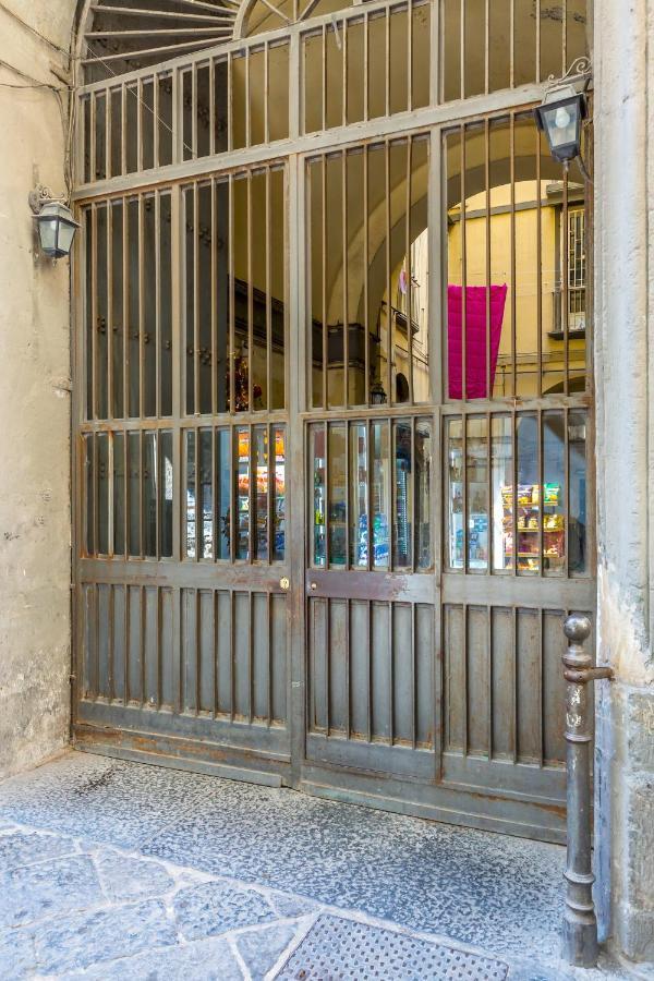 Umberto'S Nest At Toledo Apartment Наполи Екстериор снимка