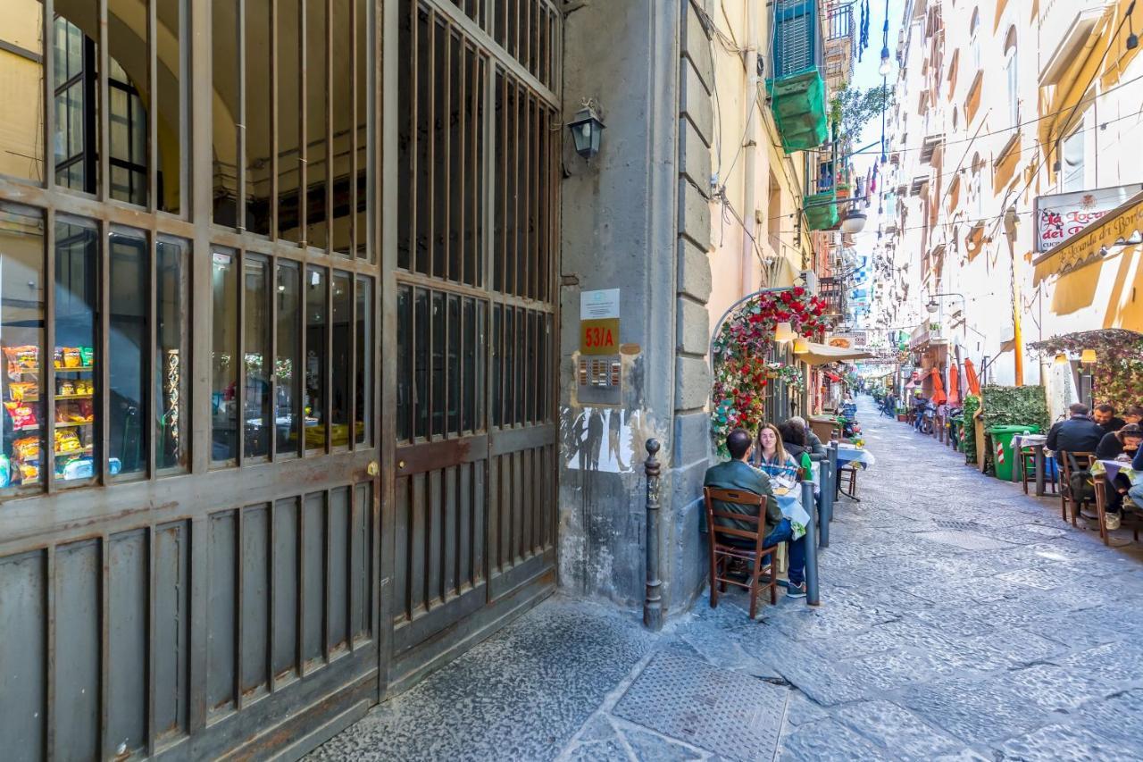 Umberto'S Nest At Toledo Apartment Наполи Екстериор снимка