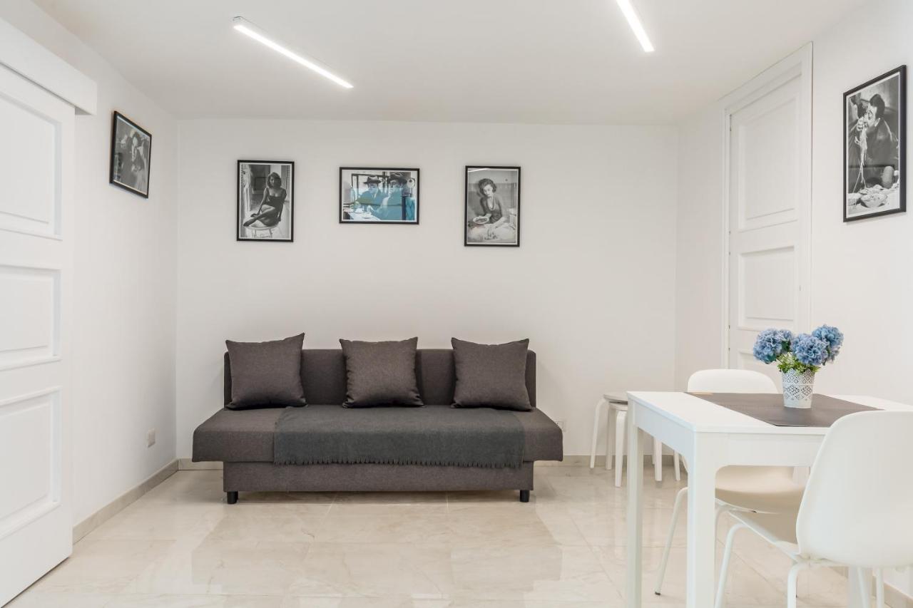 Umberto'S Nest At Toledo Apartment Наполи Екстериор снимка